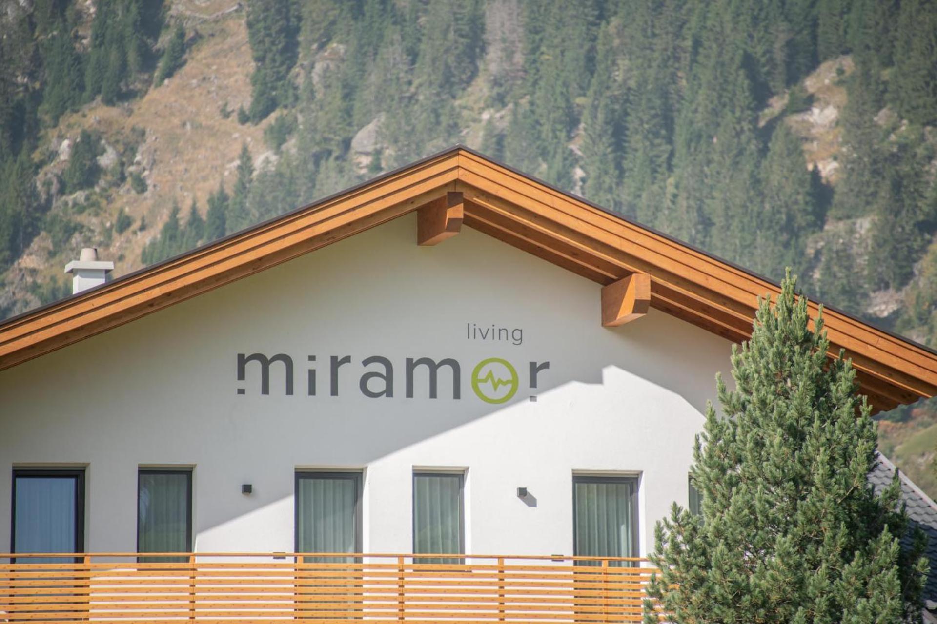 Living Miramor Racines Exterior foto